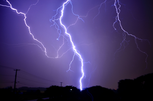 雷が家におちたらどうなるの 戸建てリノベinfo